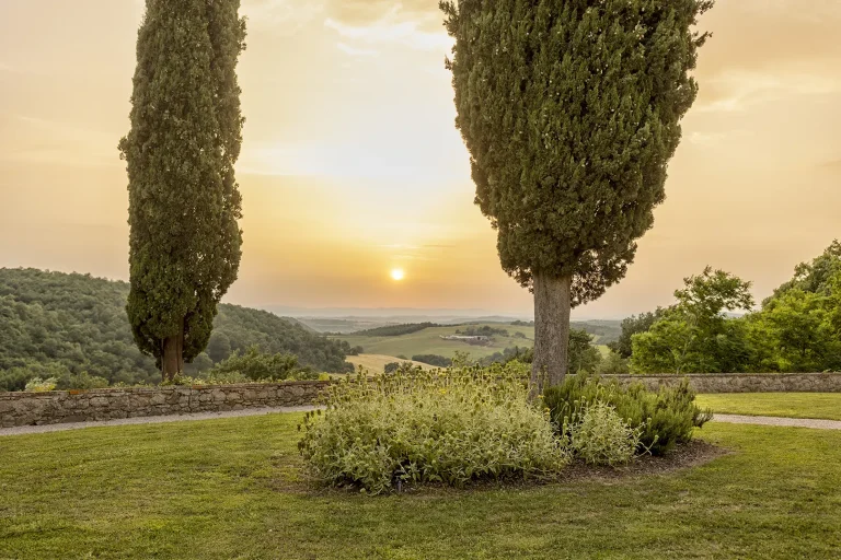 Outdoor Space Villa Pianoia - Stay in Val d’Orcia Tuscany